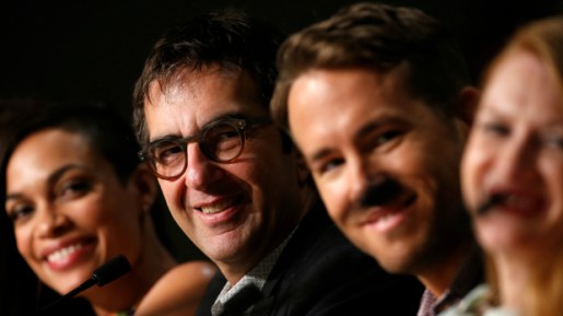 Non c'è un cazzo da ridere, Atom